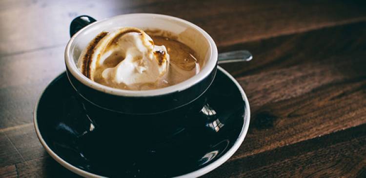 Survey Finds Shocking Amount Von Sugar In Hot Drinks
